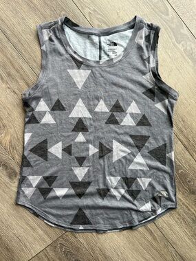 The North Face Women's Gray Triangle Print Sleeveless Tank Top Flash Dry Size XS